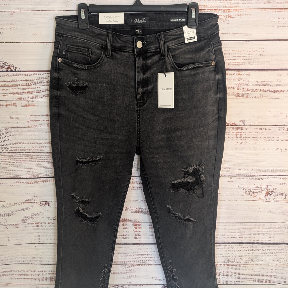 Judy Blue Distressed Black Capri Jeans